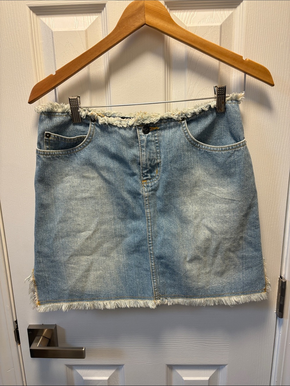 Vintage y2k style jean skirt